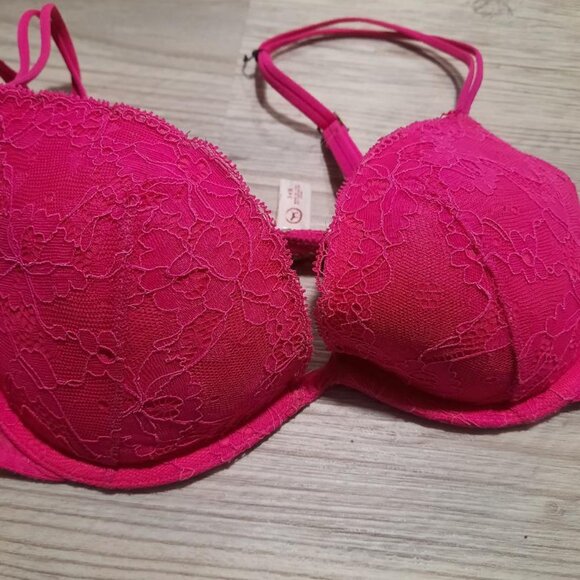 Bundle of 5 Victoria Secret PINK Bras Sz 34 B ** Thats Less than $10 each!** - Picture 8 of 11